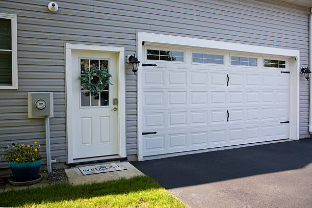 24/7 Emergency Garage Door Panel Replacement experts in Paragould, AR